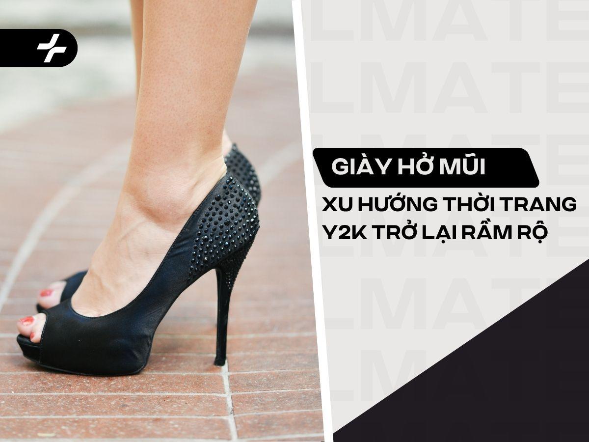 Cơn lốc xu hướng giày hở mũi từ kỷ nguyên Y2K trở lại