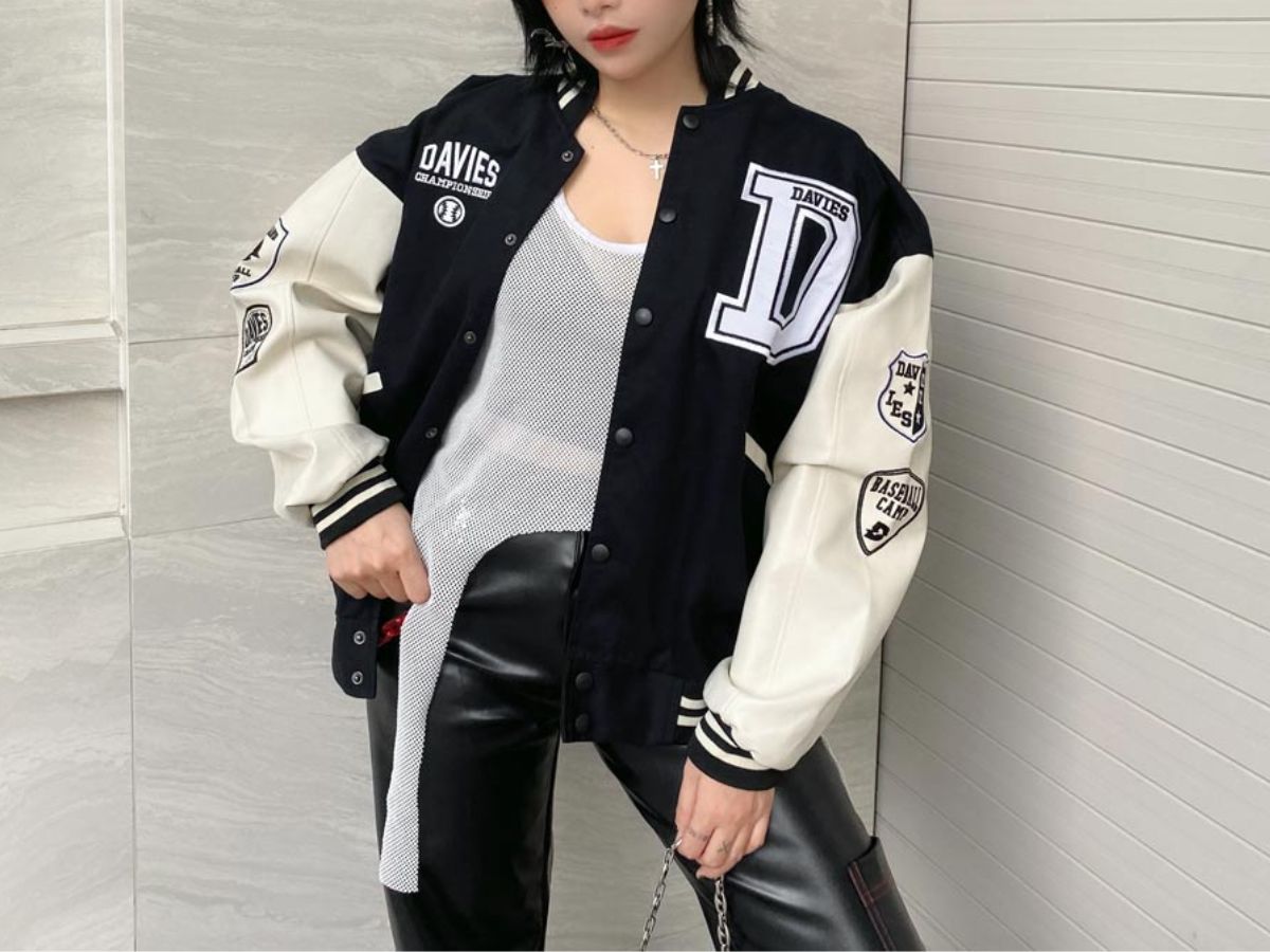 Áo khoác bóng chày với chất liệu da