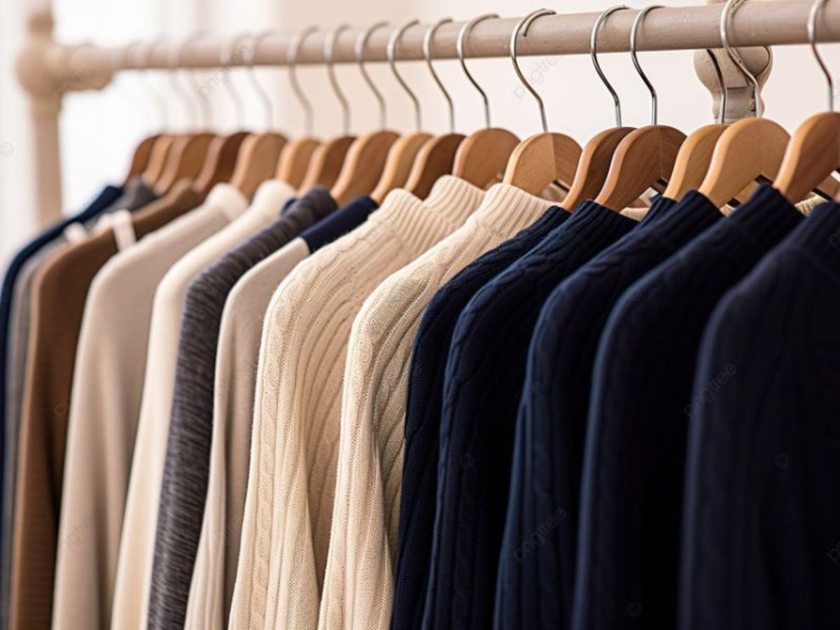 Cách bảo quản áo khoác mùa đông bền đẹp như mới