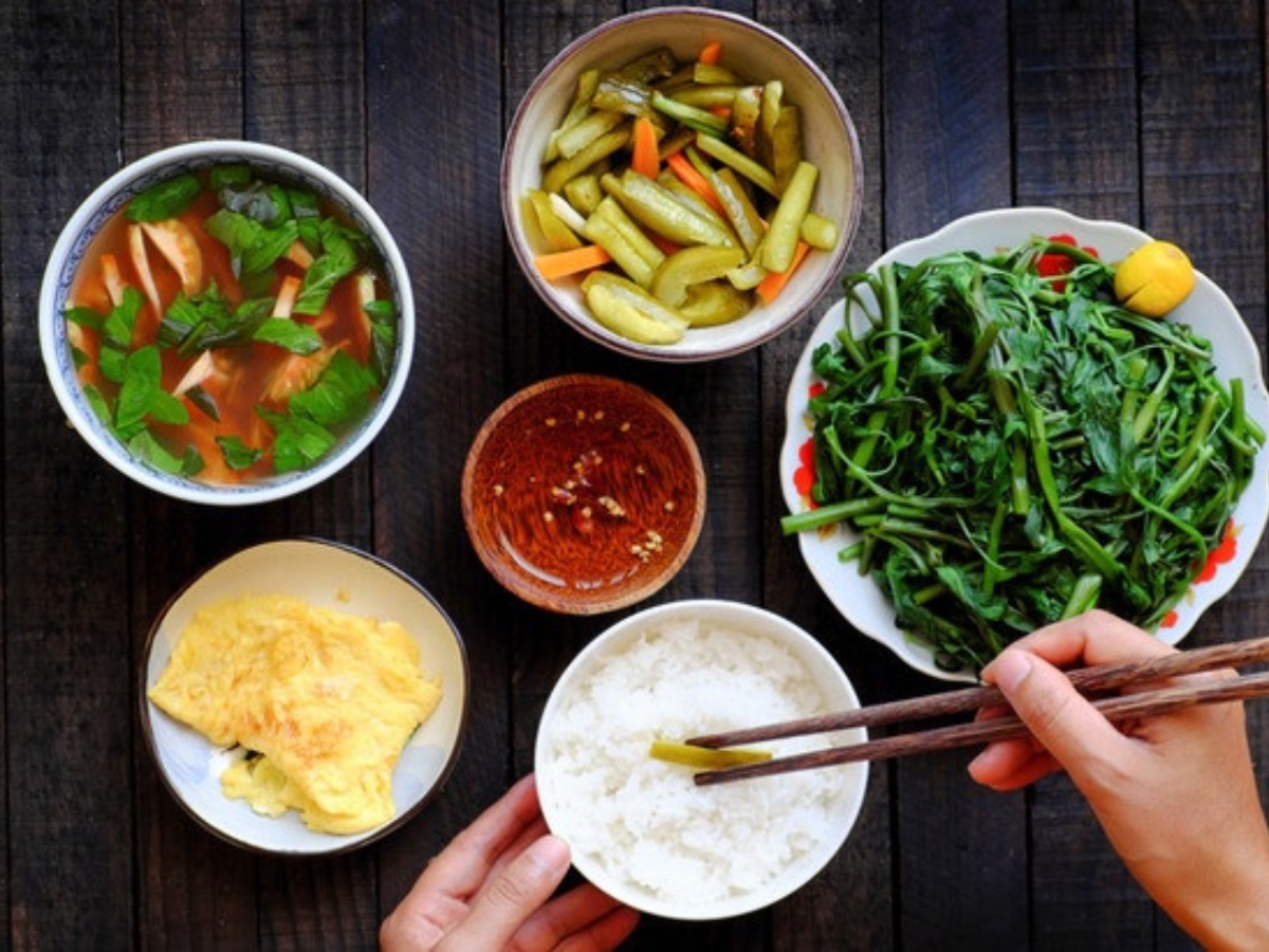 1 bát cơm bao nhiêu calo