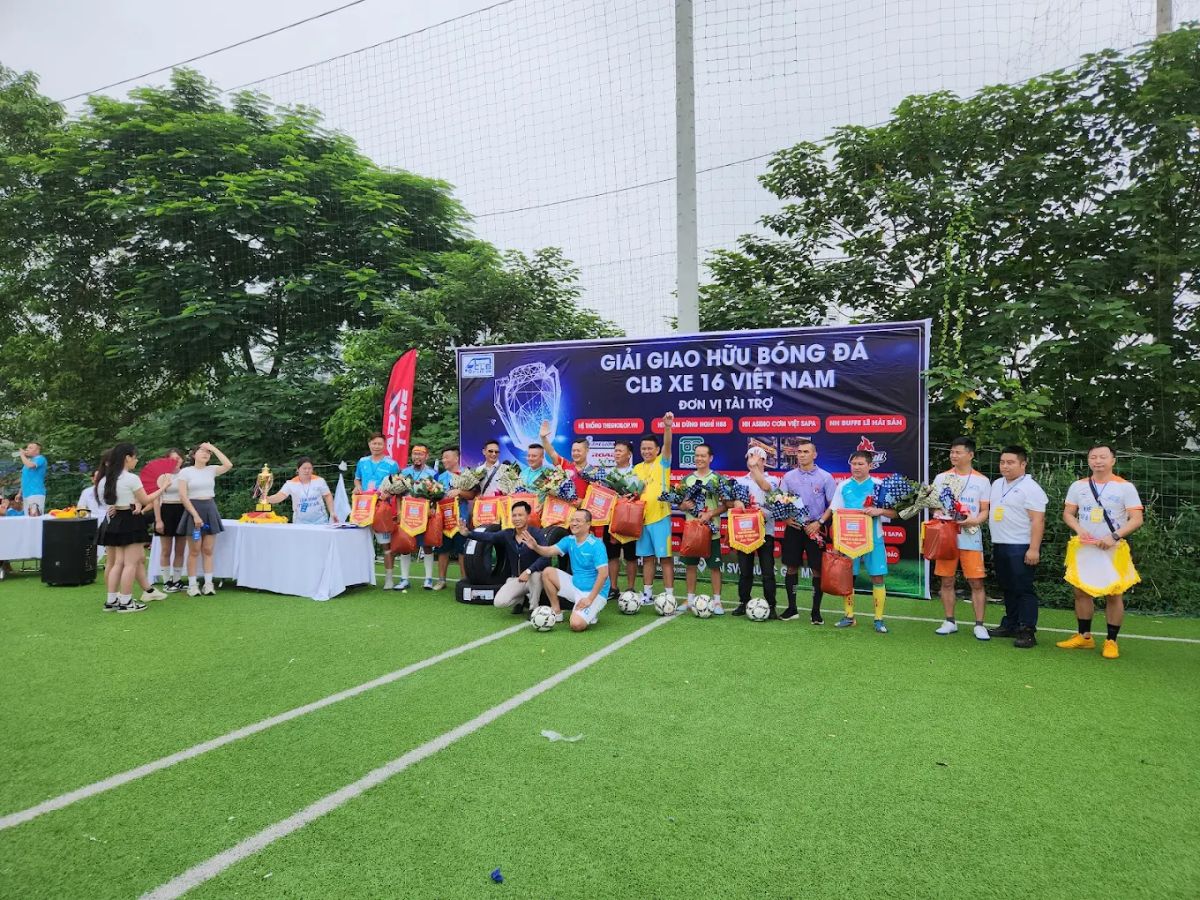 Sân bóng Mỹ Đình 2 được chọn tổ chức giải phủi