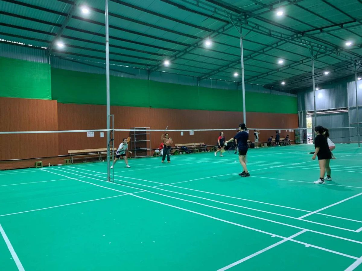 Một trong top sân cầu lông Cầu Giấy