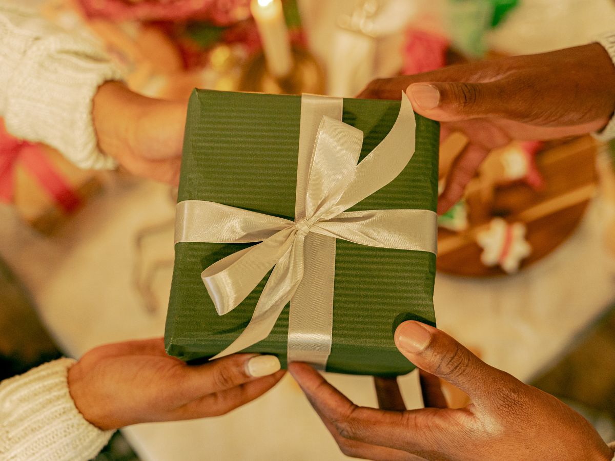 Quà tặng doanh nghiệp là gì trong văn hóa công ty?
