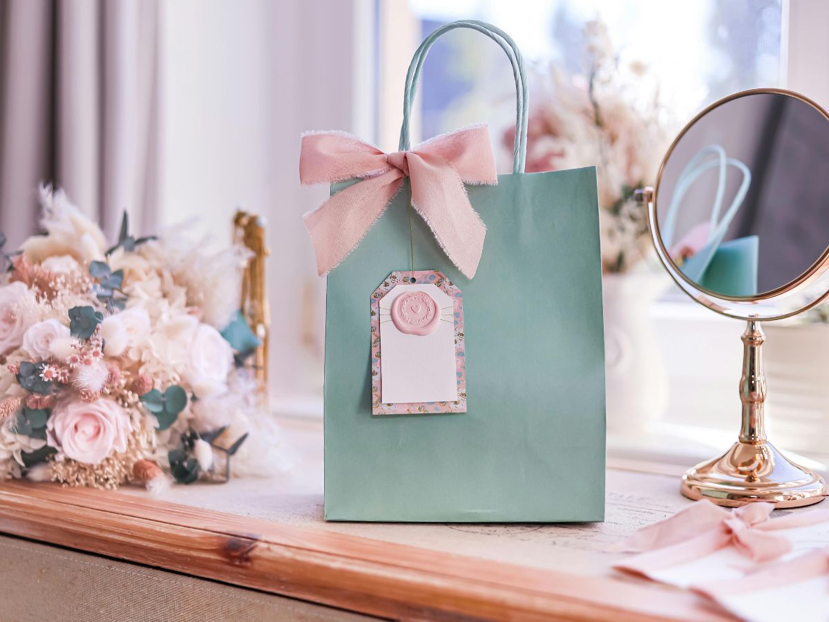 Chọn thêm bao bì đẹp mắt cho món quà 