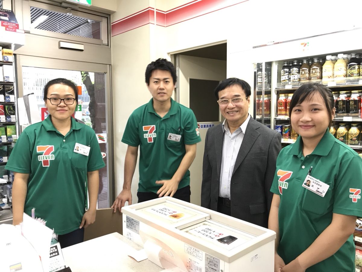 Tùy theo chất liệu của đồng phục để chọn cách giặt phù hợp