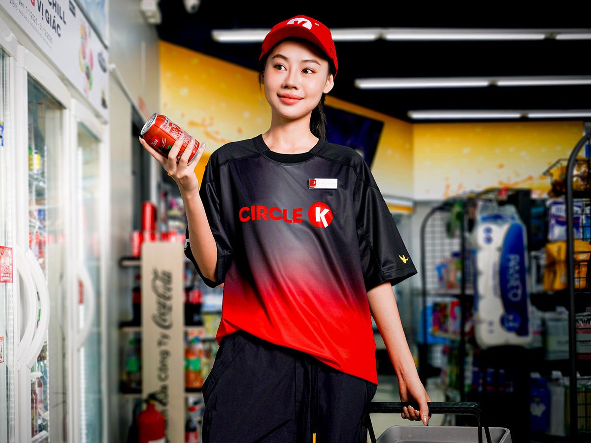 Màu đỏ đen mang đến nhận diện khác biệt cho Circle K