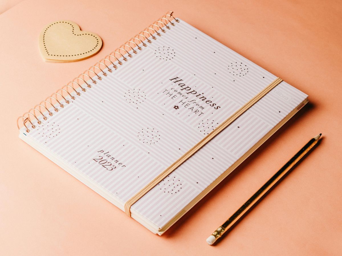 Sổ hoặc bút đều là xu hướng quà tặng doanh nghiệp phổ biến