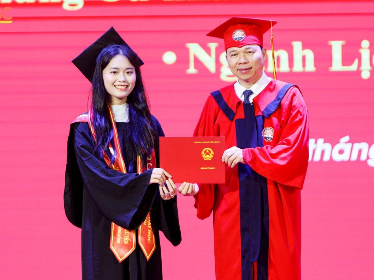 Đồng phục không chỉ cần đẹp mà còn cần chất liệu tốt