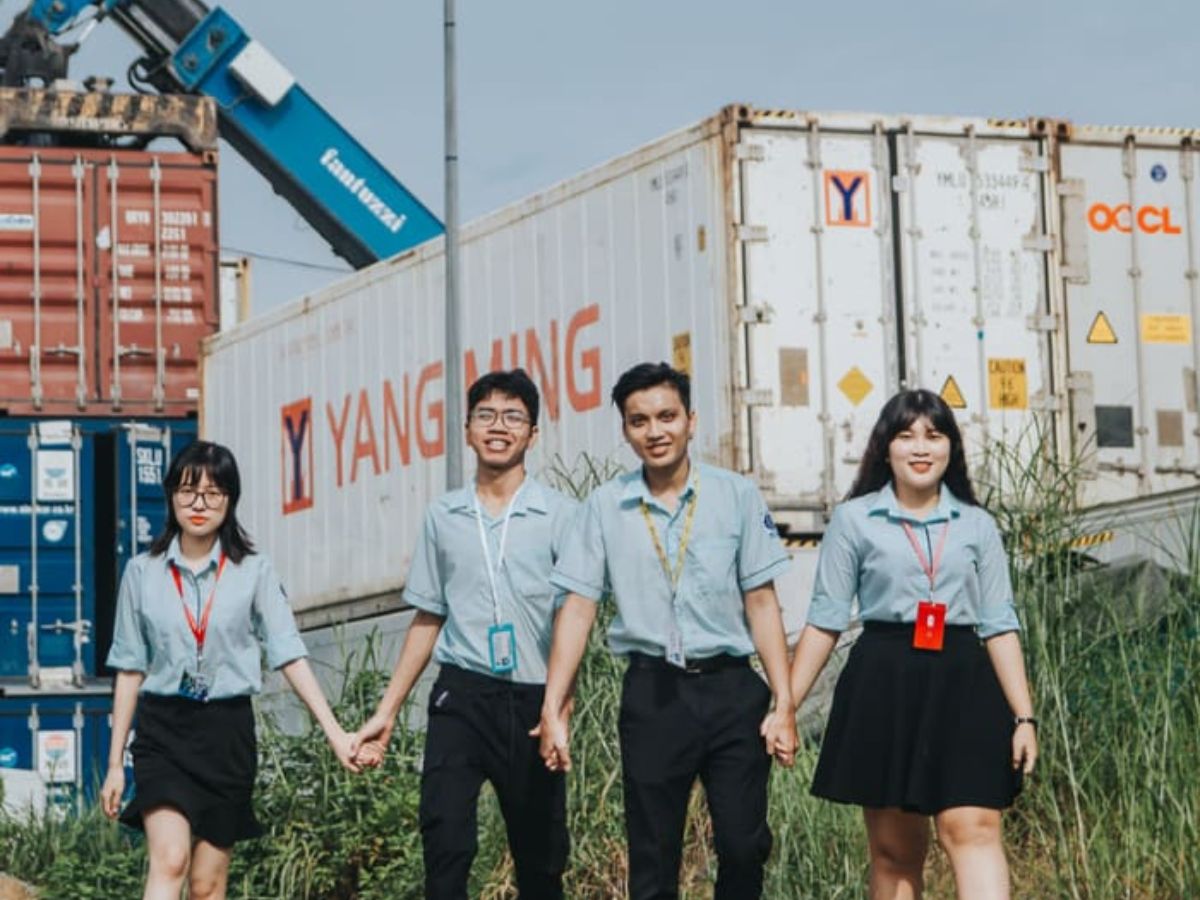 Giặt, phơi và bảo quản đồng phục đúng cách theo từng loại vải