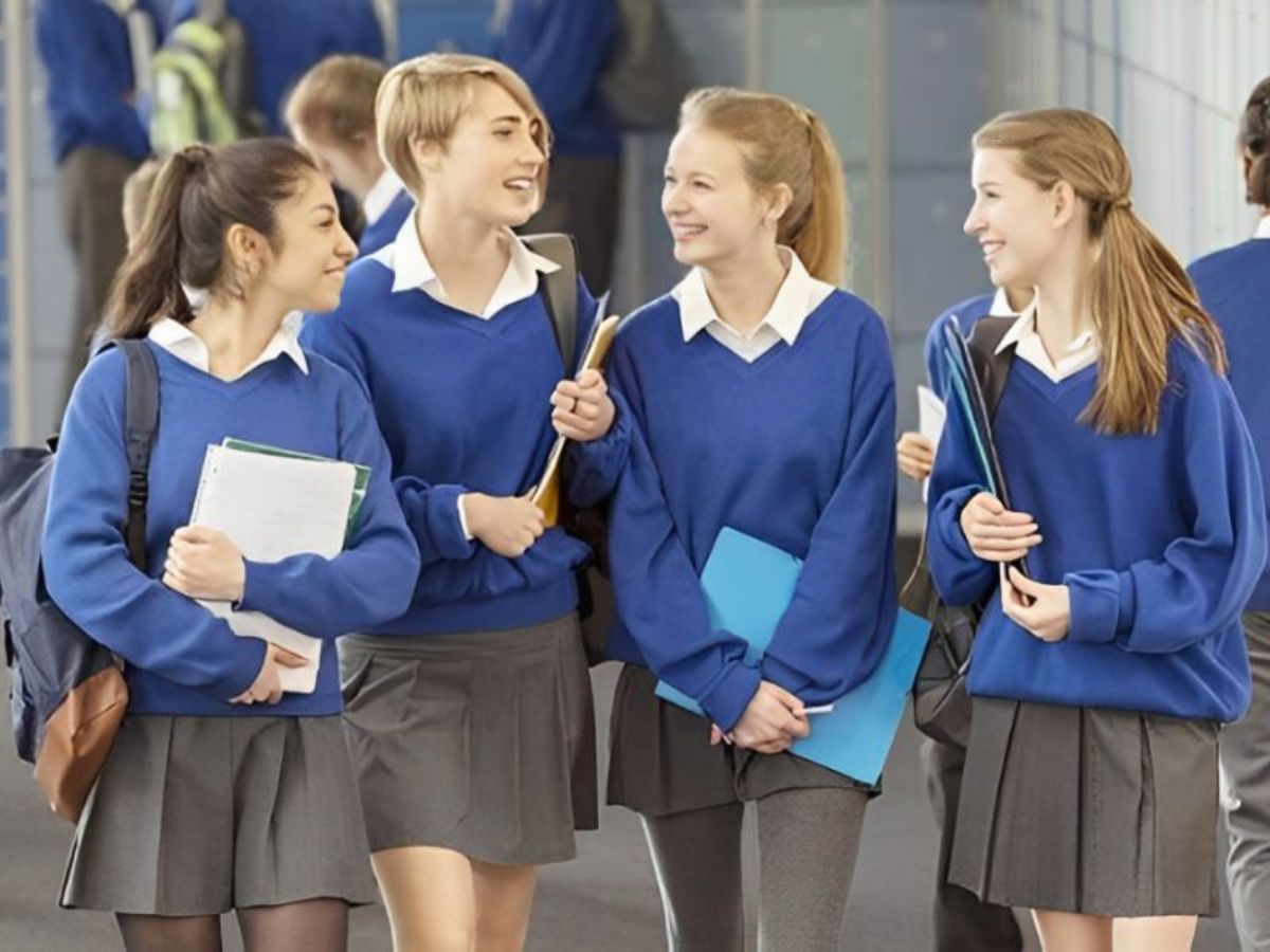 Nàng thơ học đường thanh lịch chuẩn Anh Quốc cho phái nữ