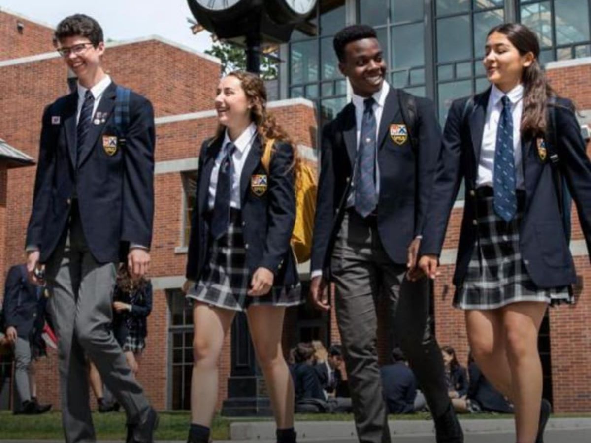 Áo Blazer/Vest linh hồn của sự sang trọng