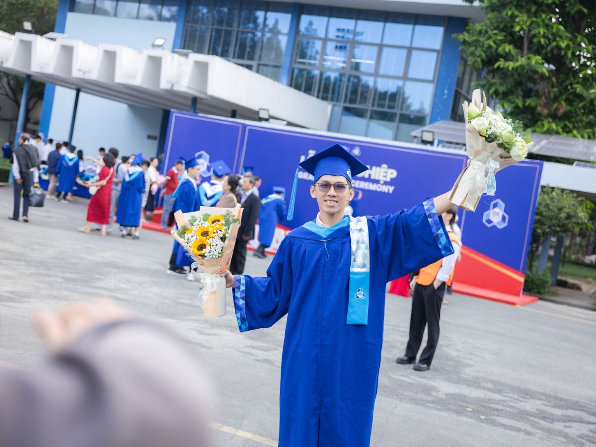 Lễ tốt nghiệp cũng sẽ có đồng phục riêng