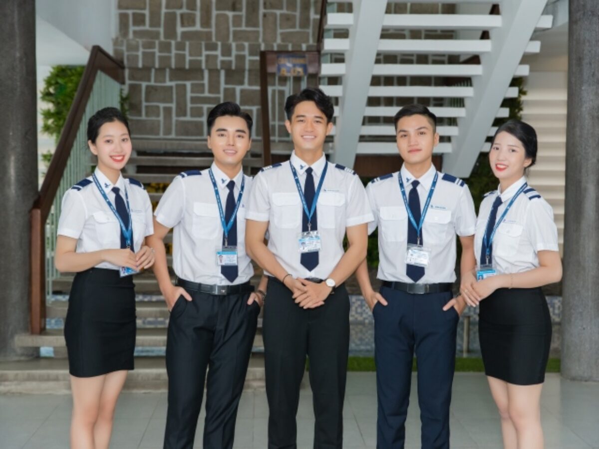 Sinh viên Học viện Hàng không