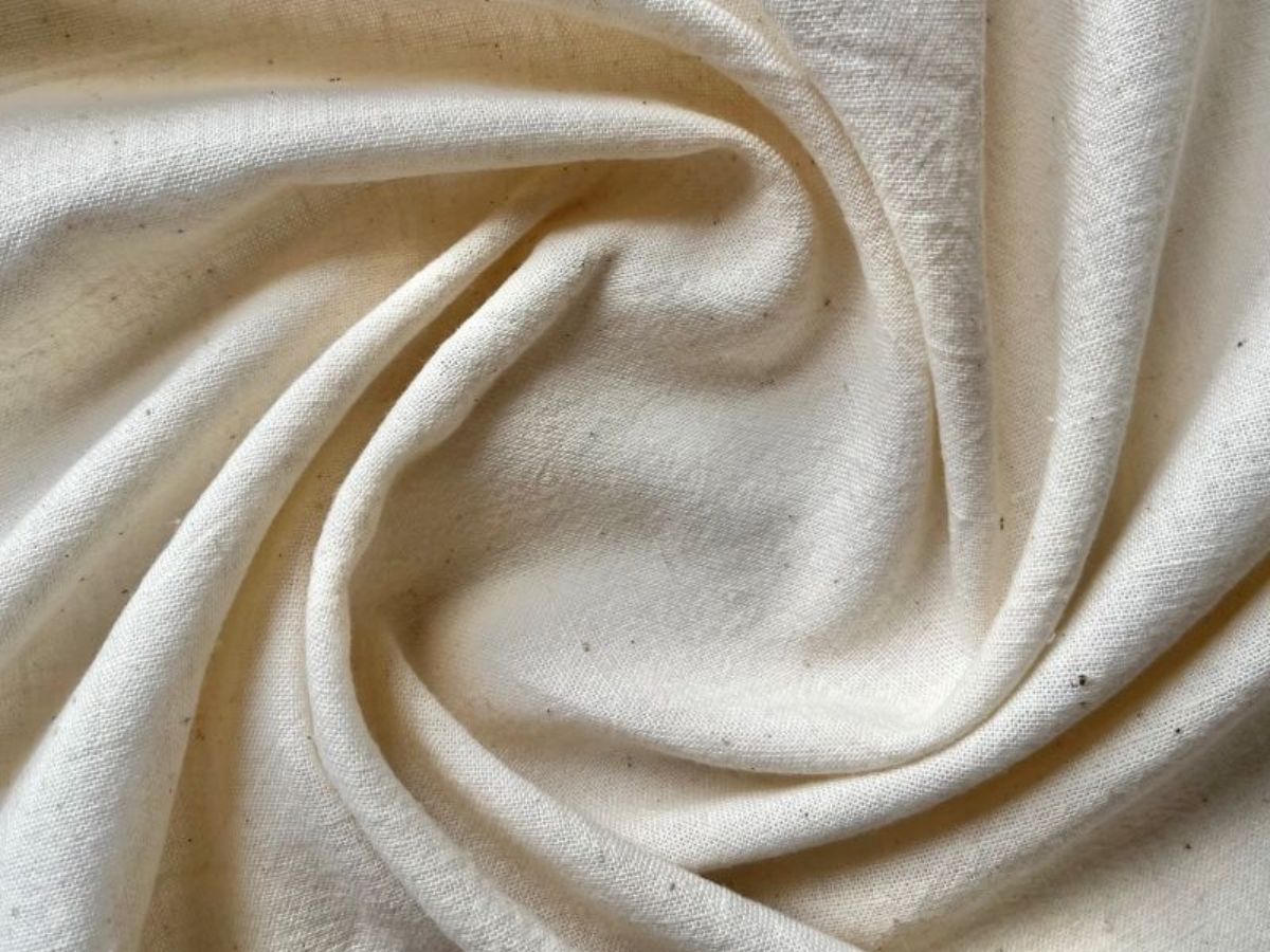 Vải cotton mang đến nhiều ưu điểm cho đồng phục