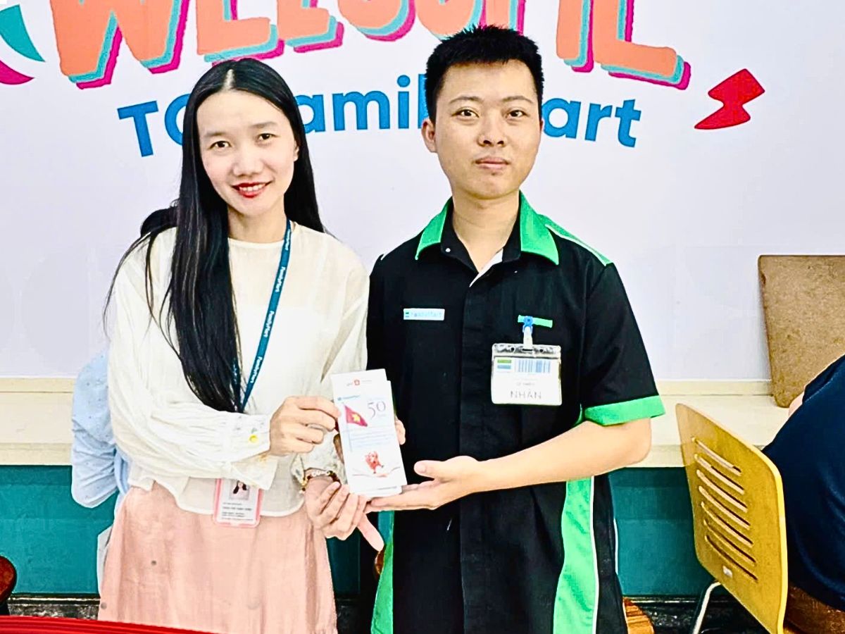 Tạo dựng sự chuyên nghiệp từ đồng phục