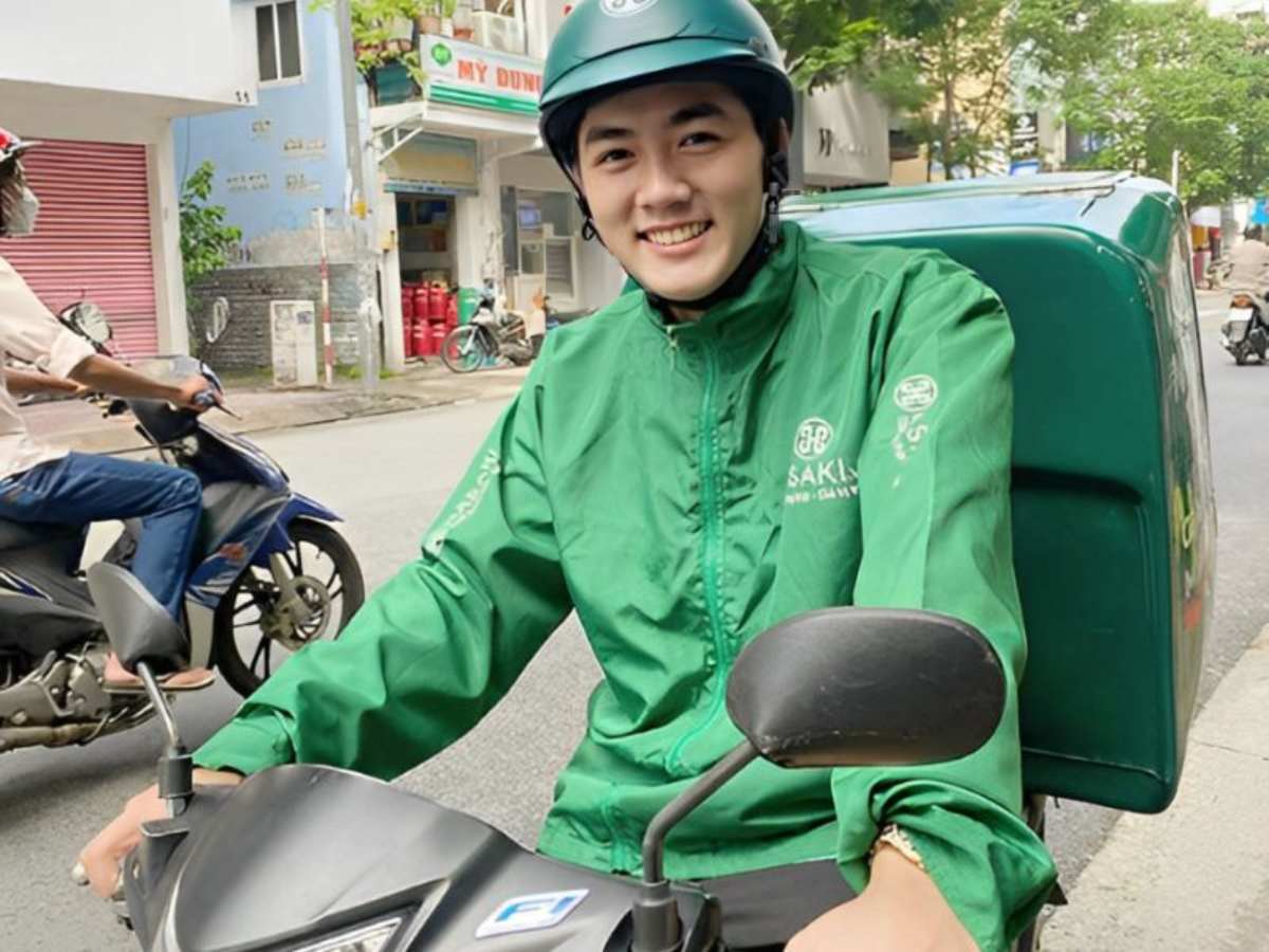 Đồng phục nhân viên giao hàng Hasaki