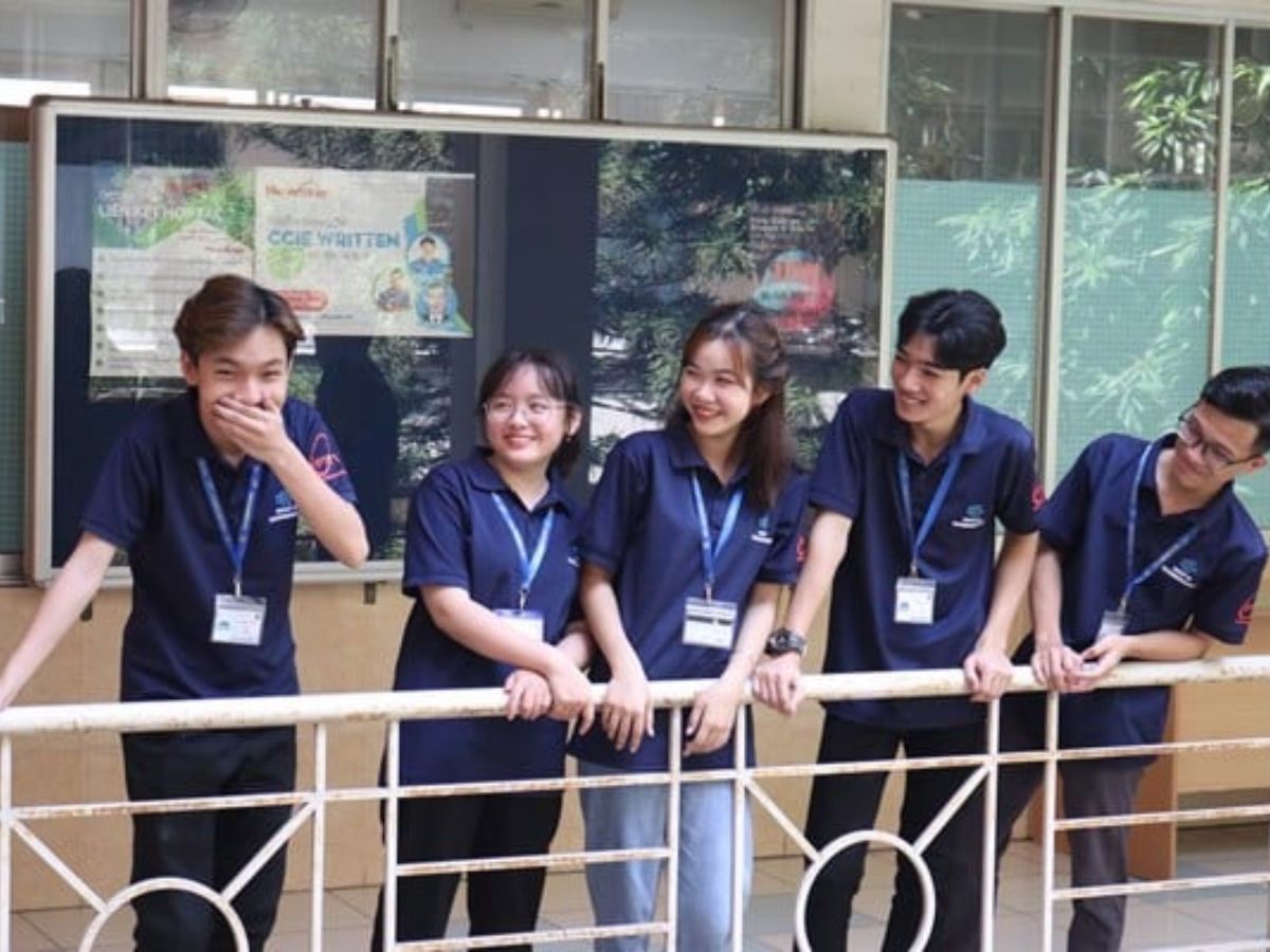 Nâng Tầm Phong Cách Với Phụ Kiện và Item Cơ Bản Của Coolmate