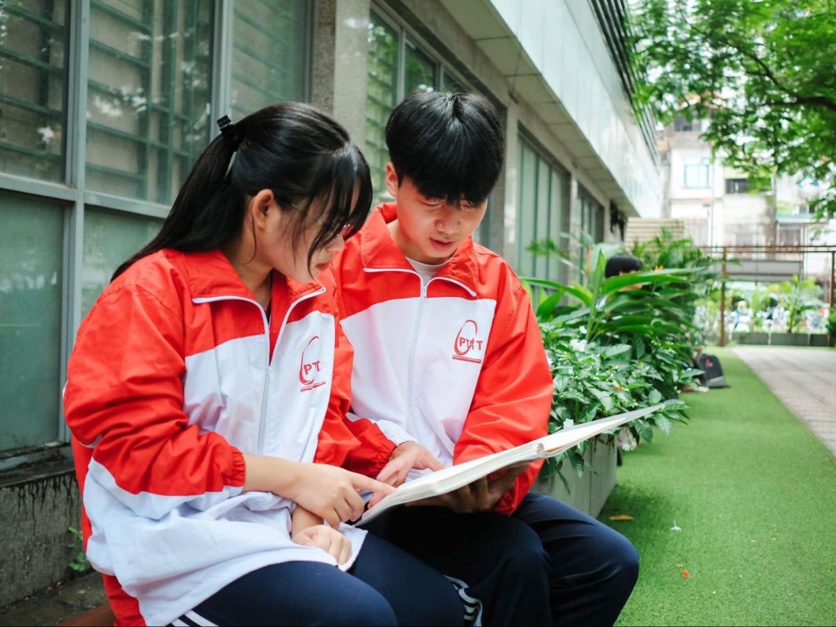 Áo Khoác Đồng Phục PTIT biểu Tượng Năng Động và Ấm Áp