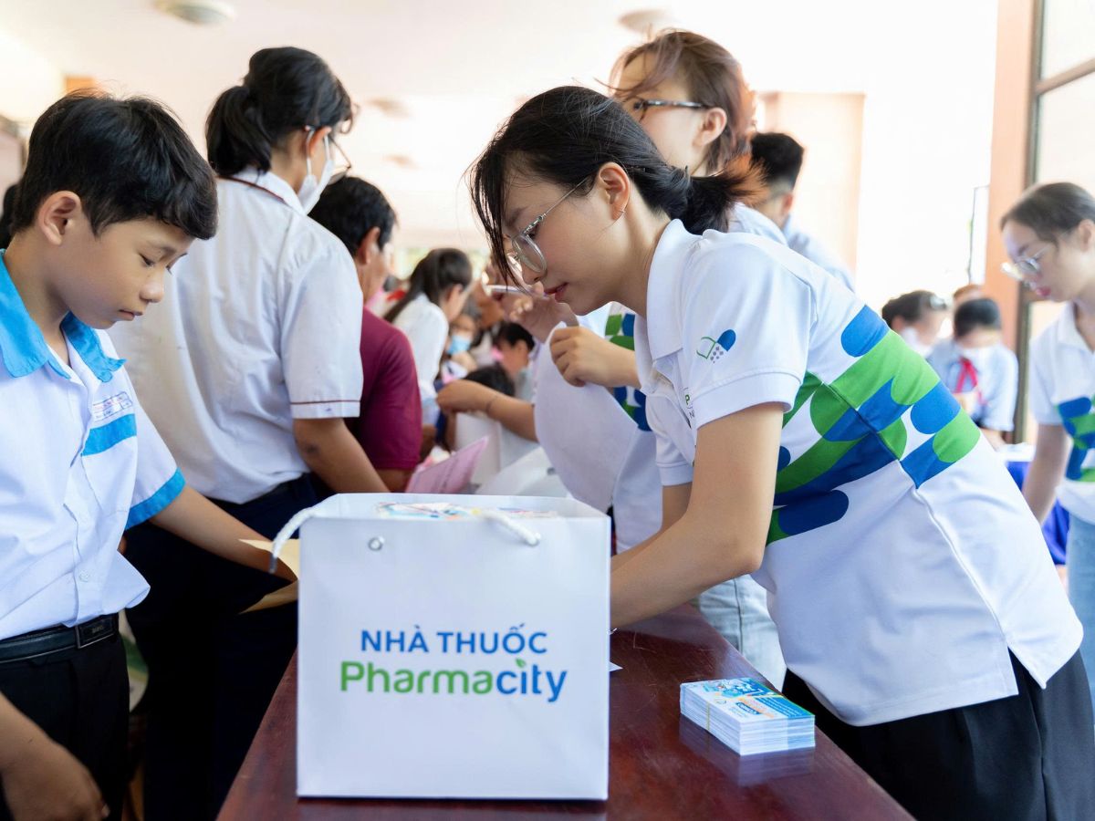 Đồng phục không chỉ cần đẹp mà cần có sự phù hợp với nghề nghiệp