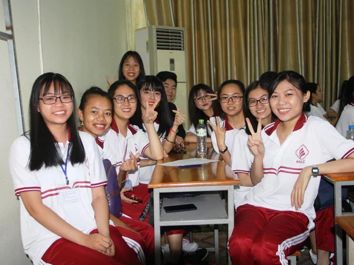 Đồng phục thể dục khỏe khoắn và thoải mái