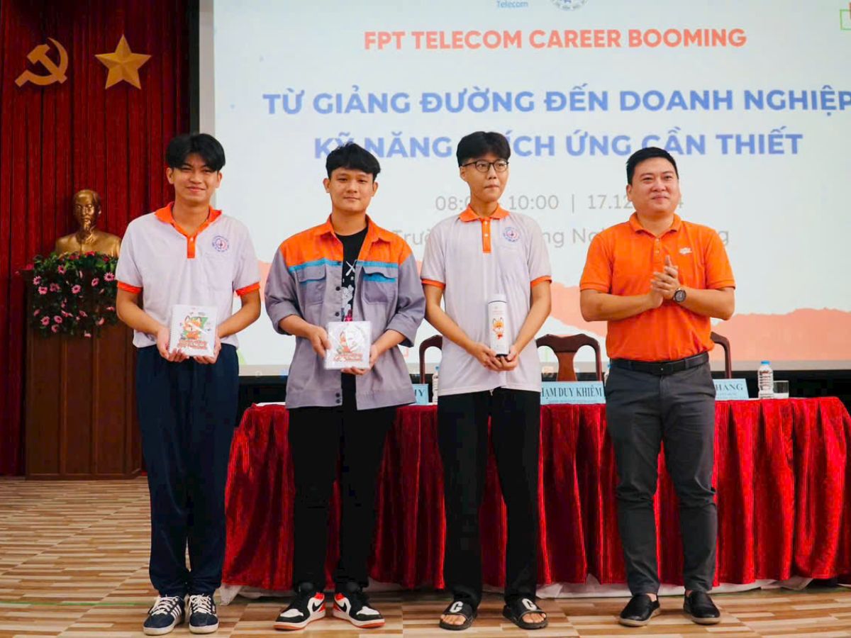 Mỗi mẫu đồng phục đều chứa đựng ý nghĩa riêng của trường