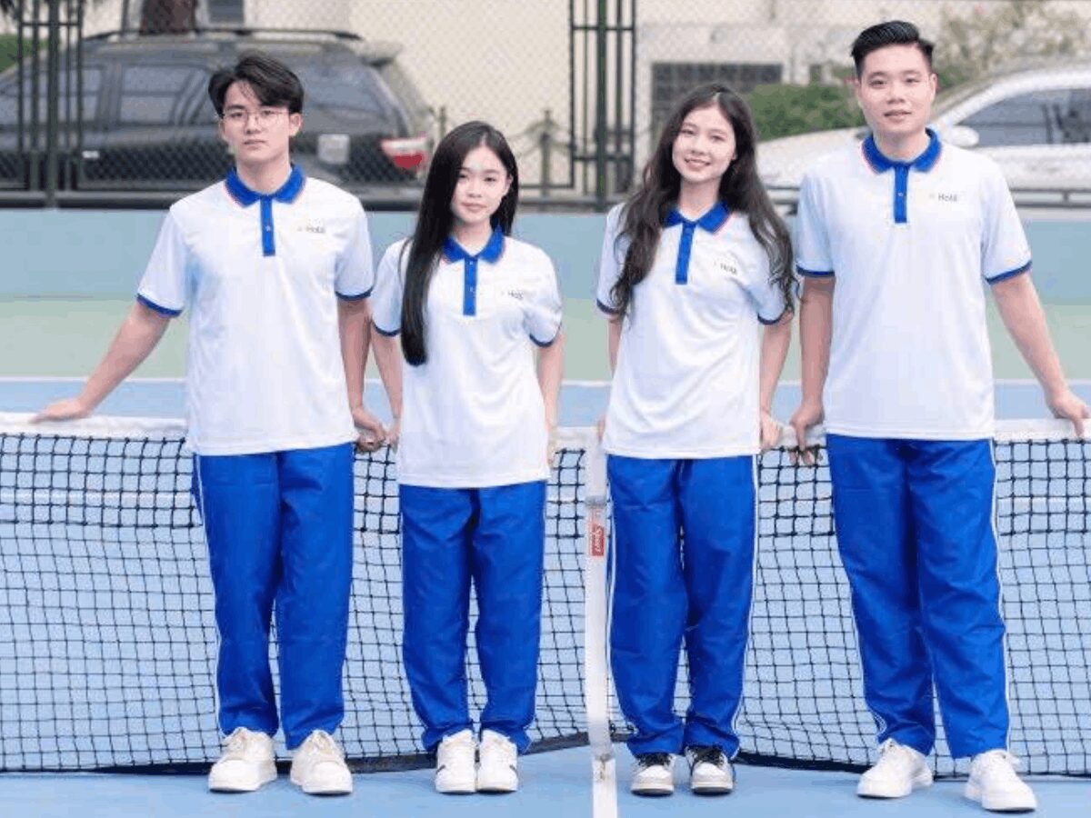 Sinh viên HaUI trong bộ đồng phục thể dục năng động